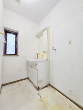 武蔵村山市三ツ木、中古一戸建ての洗面画像です