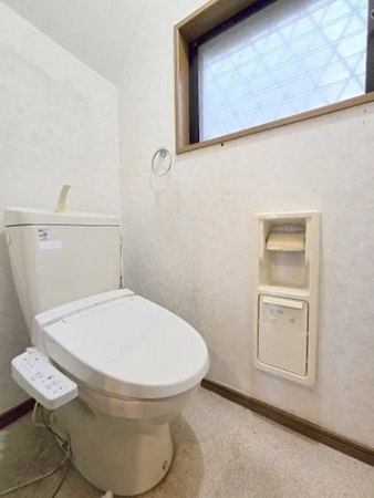 武蔵村山市三ツ木、中古一戸建てのトイレ画像です
