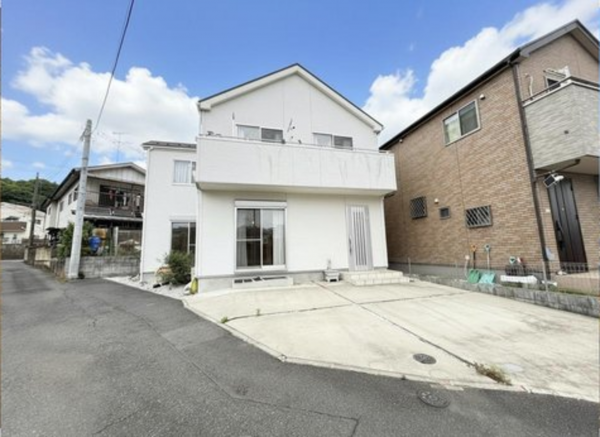 武蔵村山市中藤、中古一戸建ての外観画像です