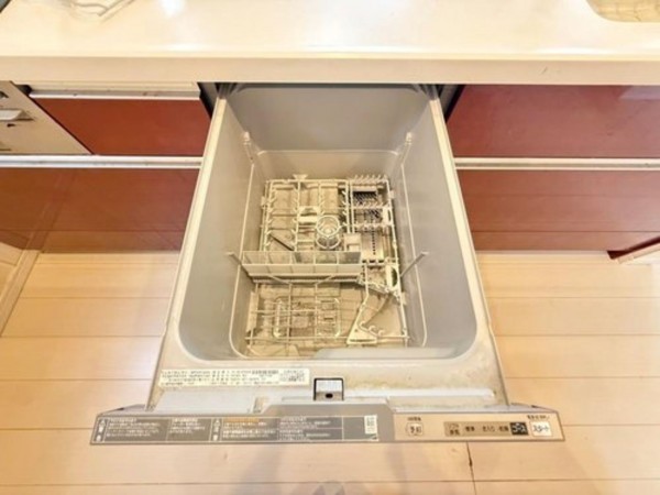 武蔵村山市中藤、中古一戸建てのキッチン画像です