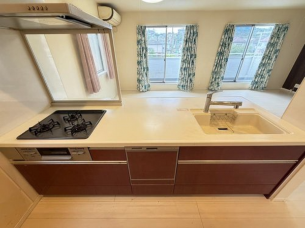 武蔵村山市中藤、中古一戸建てのキッチン画像です