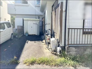 武蔵村山市大南、中古一戸建ての駐車場画像です
