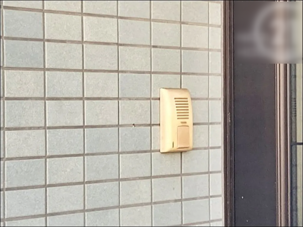 武蔵村山市大南、中古一戸建ての玄関画像です