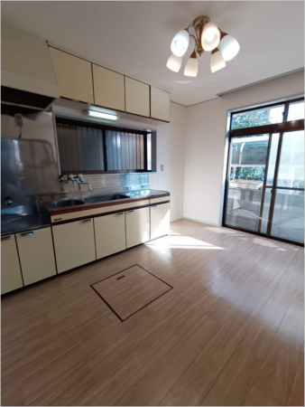 武蔵村山市大南、中古一戸建ての居間画像です