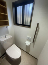 武蔵村山市三ツ木、中古一戸建てのトイレ画像です