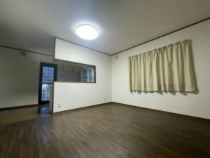 武蔵村山市三ツ木、中古一戸建ての居間画像です