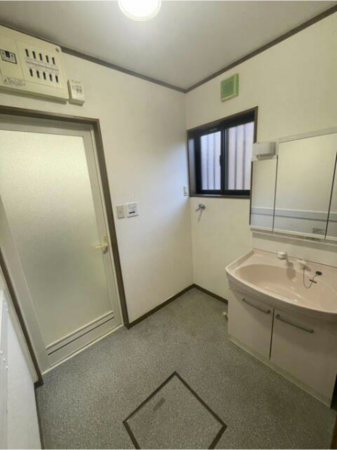 武蔵村山市三ツ木、中古一戸建ての洗面画像です