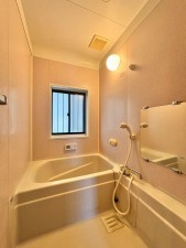 武蔵村山市大南、中古一戸建ての風呂画像です