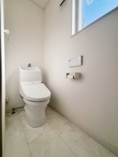 武蔵村山市榎、中古一戸建てのトイレ画像です