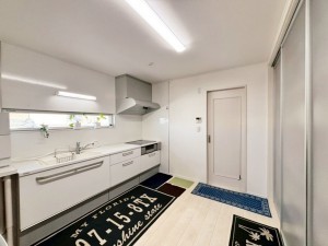 武蔵村山市榎、中古一戸建てのキッチン画像です