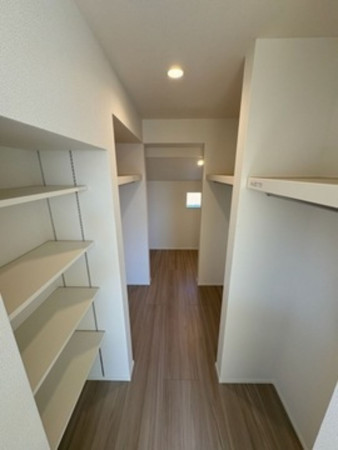 武蔵村山市伊奈平、新築一戸建ての収納画像です