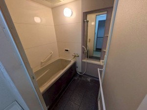 北名古屋市鹿田天王山、マンションの風呂画像です