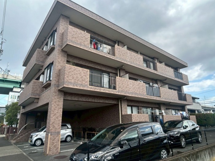 清須市西枇杷島町城並、マンションの画像です