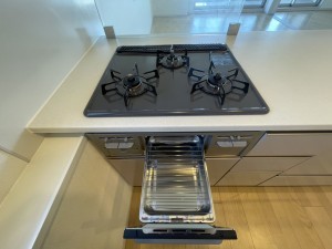 船橋市前原西、マンションのキッチン画像です