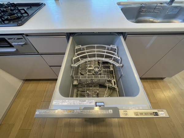 船橋市前原西、マンションのキッチン画像です