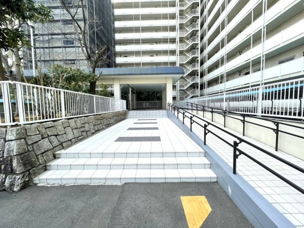 千葉市美浜区真砂、マンションの画像です