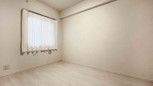 流山市向小金、マンションの画像です