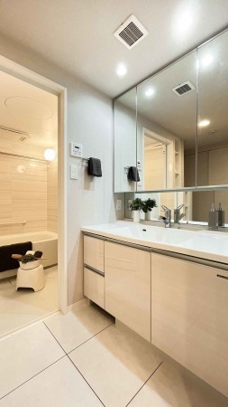流山市向小金、マンションの画像です