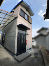 福山市芦田町大字福田、中古一戸建ての玄関画像です