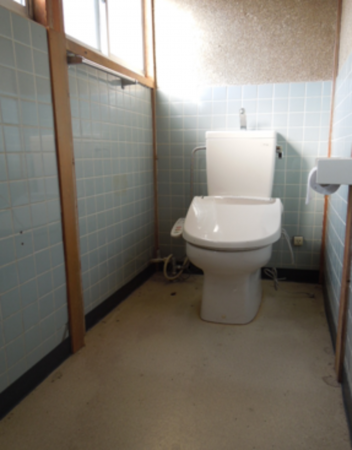 福山市、中古一戸建てのトイレ画像です