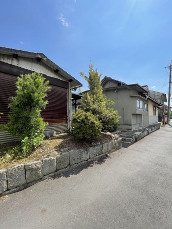 福山市神辺町字十三軒屋、中古一戸建ての外観画像です