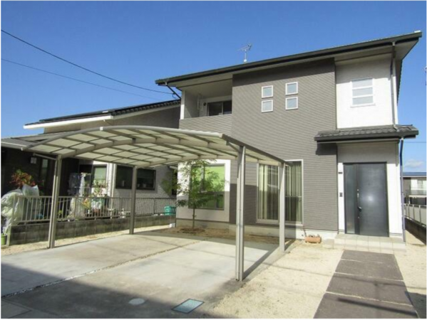 福山市、中古一戸建ての外観画像です