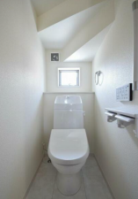 福山市加茂町大字下加茂、新築一戸建てのトイレ画像です