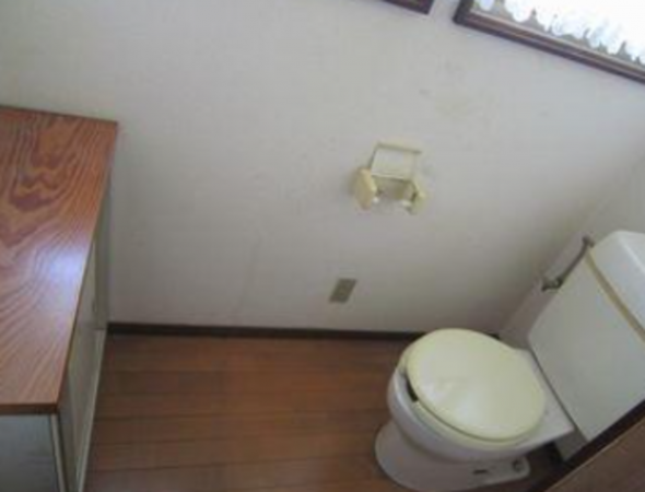 福山市、中古一戸建てのトイレ画像です