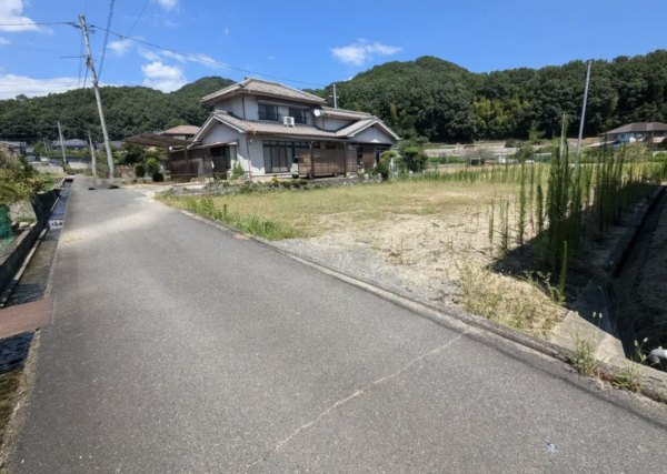 福山市加茂町字粟根、土地の画像です
