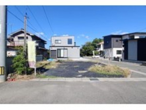 福山市御幸町大字上岩成、土地の前面道路を含む現地写真画像です