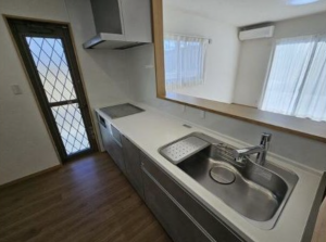 福山市、中古一戸建てのキッチン画像です