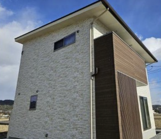 福山市、中古一戸建ての外観画像です