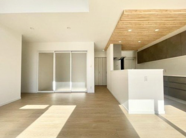 福山市駅家町大字万能倉、新築一戸建ての居間画像です