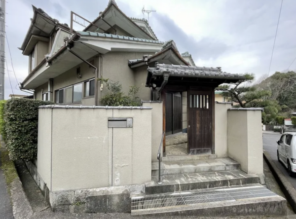福山市駅家町大字弥生ケ丘、中古一戸建ての画像です