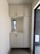 府中市元町、中古一戸建ての玄関画像です