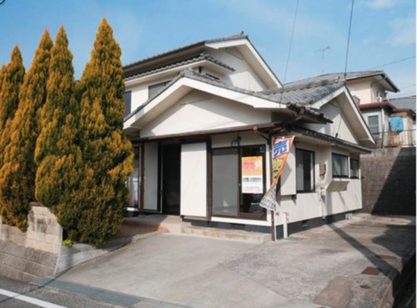 福山市駅家町大字弥生ケ丘、中古一戸建ての画像です