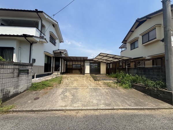 福山市駅家町大字万能倉、中古一戸建ての外観画像です