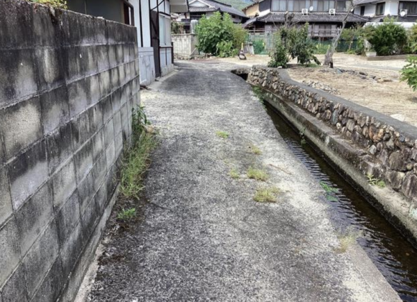 福山市新市町大字上安井、土地の画像です
