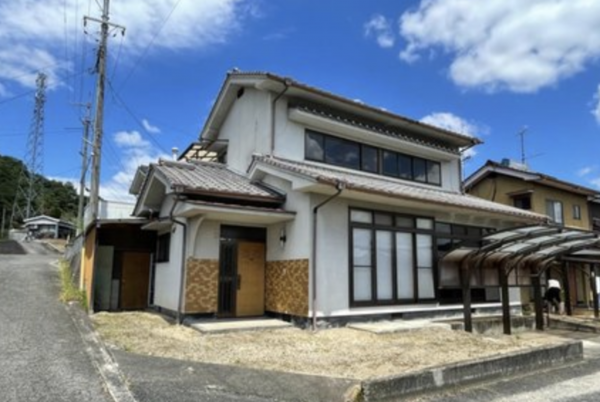 福山市新市町大字宮内、中古一戸建ての画像です