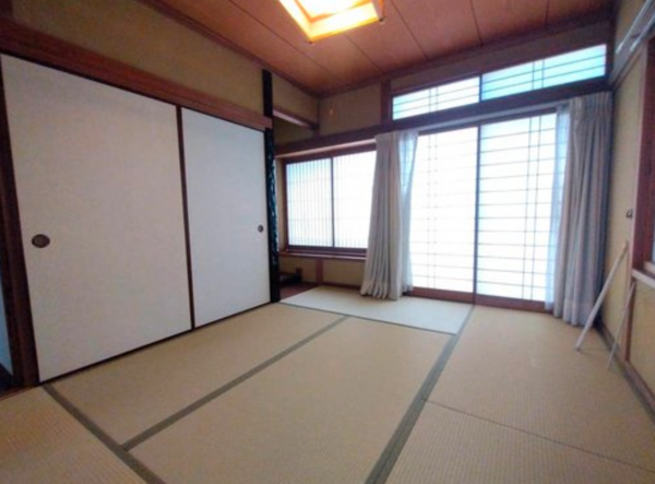 福山市山手町、中古一戸建ての画像です