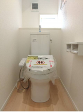 福山市水呑町、新築一戸建てのトイレ画像です