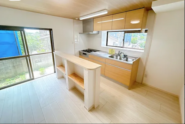 福山市坪生町、中古一戸建てのキッチン画像です