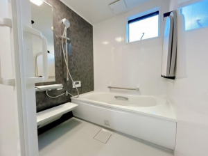 福山市柳津町、中古一戸建ての風呂画像です