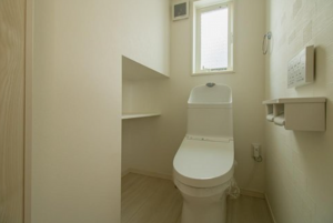 福山市草戸町、中古一戸建てのトイレ画像です