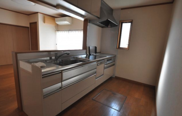 福山市御幸町大字上岩成、中古一戸建ての画像です