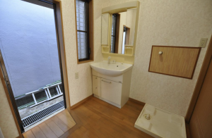 福山市御幸町大字上岩成、中古一戸建ての画像です