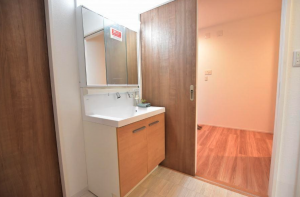 福山市南蔵王町、新築一戸建ての洗面画像です