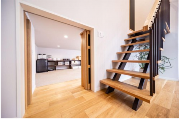 福山市南本庄、新築一戸建ての玄関画像です