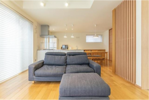 福山市新涯町、中古一戸建ての居間画像です