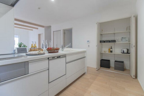 福山市千代田町、新築一戸建てのキッチン画像です